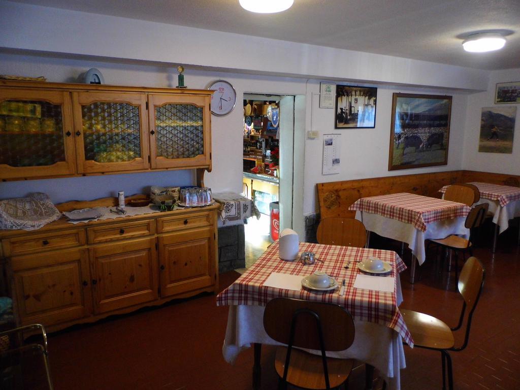 Hotel Mochettaz Aosta Buitenkant foto