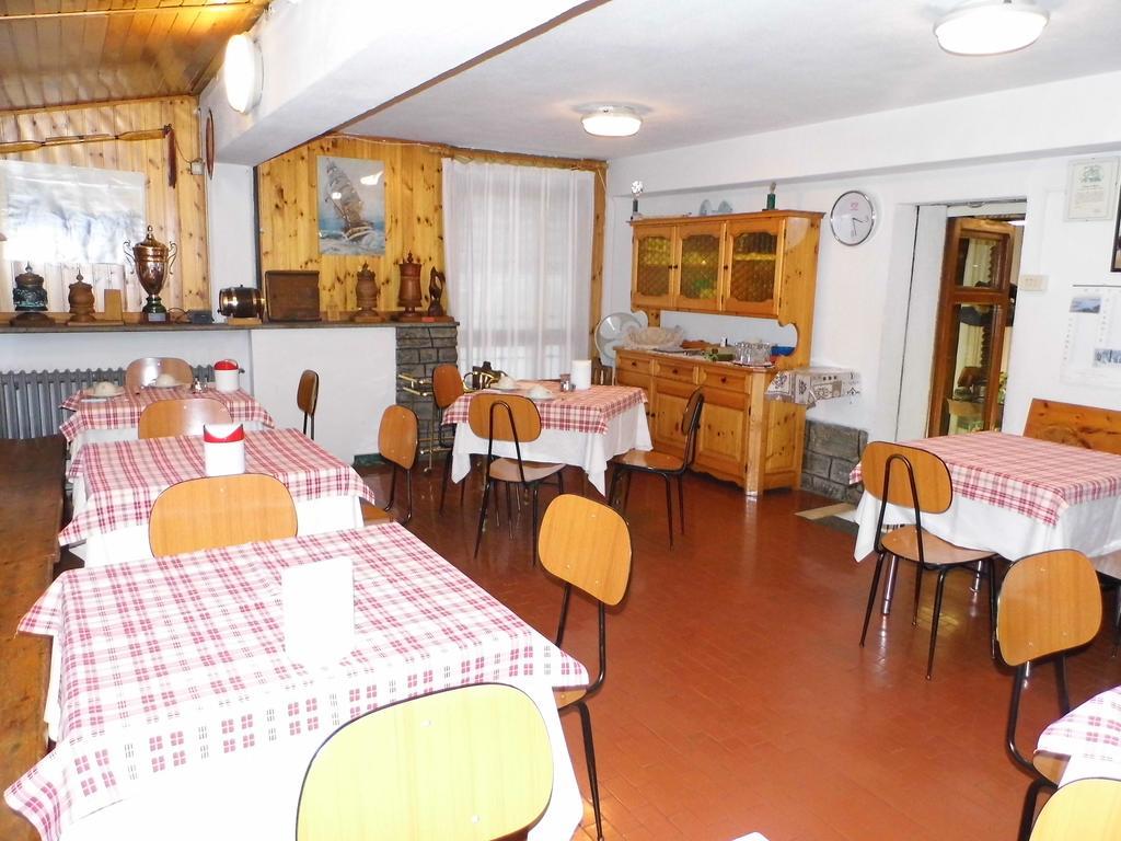 Hotel Mochettaz Aosta Buitenkant foto